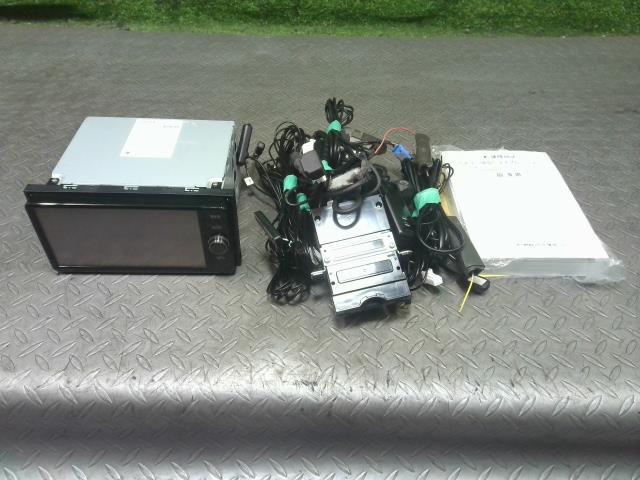 トヨタ(TOYOTA)※同梱不可※プリウス ZVW55 カーナビゲーション 品番 08605-00A50 純正オプション NSZT-W66T 動作OK拍卖