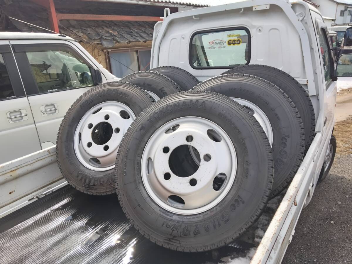 トラック 195/85R16 スタッドレス YOKOHAMA 日野2tスチールホイル付き拍卖