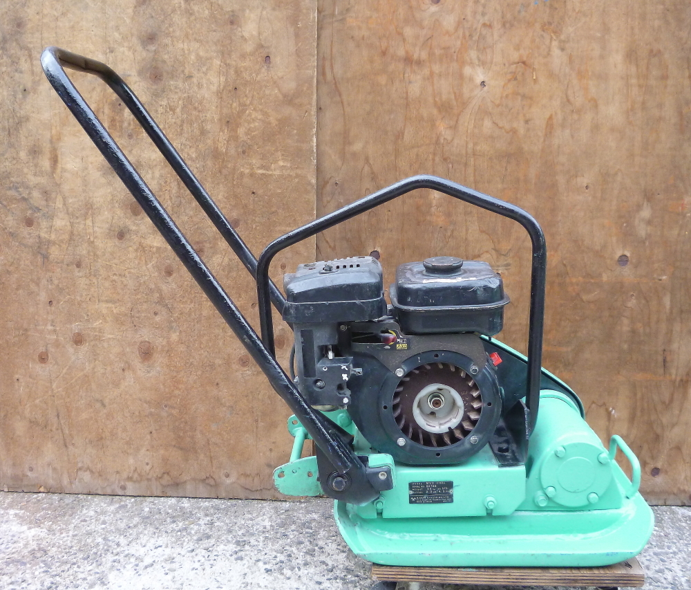 三笠産業 プレートコンパクター MVC-F60L 中古拍卖