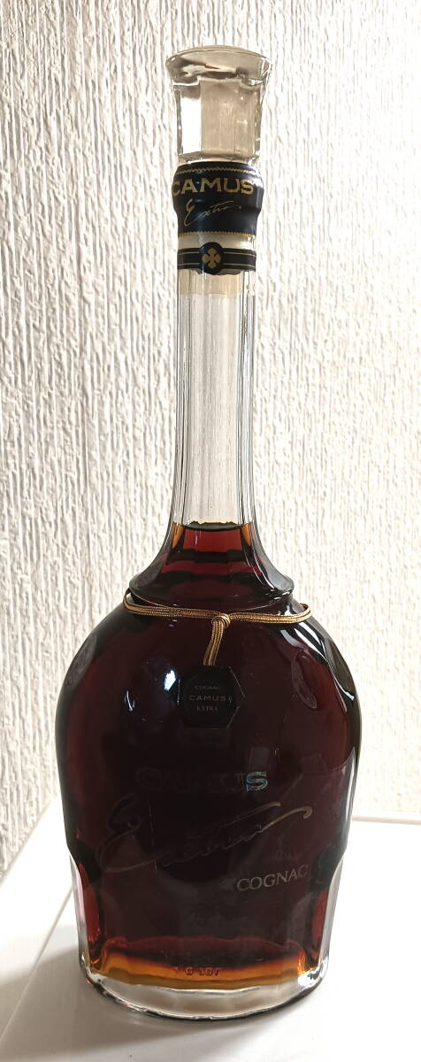 未開栓新品 カミュ エクストラ ロングネック ブランデー CAMUS EXTRA 700ml アルコール分40% ゆうパックの送料無料拍卖