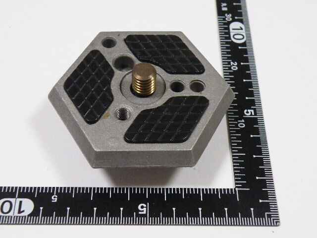 ◎ Manfrotto マンフロット 6角プレート 太ネジ クイックシュー プレート拍卖