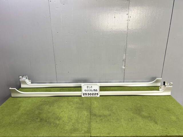 タント LA600S サイドステップ 純正 左右セット パッと見きれい 後期 カスタムX トップエディションSA W24 75854-B2120-A0 K-1 016907拍卖