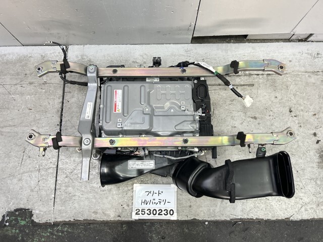 フリードスパイク GP3 ハイブリッドバッテリー 実働車外し ジャストセレクション 5人 B578M 1D010-RD2-000 ケン 016934拍卖