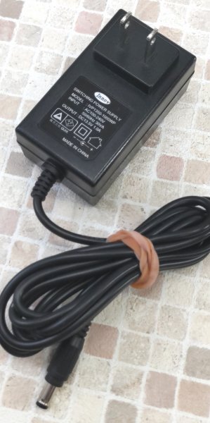 Innov ACアダプター IVP1350-1000WP センタープラス 13.5V 1A 1000mA ピンなし 動作OK拍卖