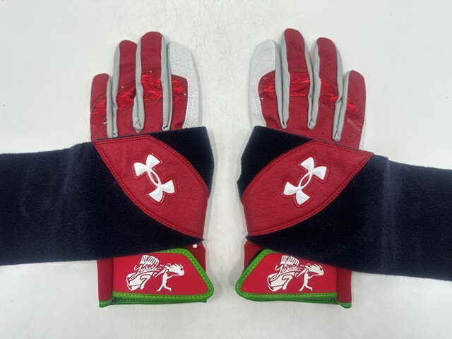 ボストン レッドソックス #7 吉田正尚 支給品 バッティンググローブ 未使用品 アンダーアーマー リストガード一体 プロ実使用品拍卖
