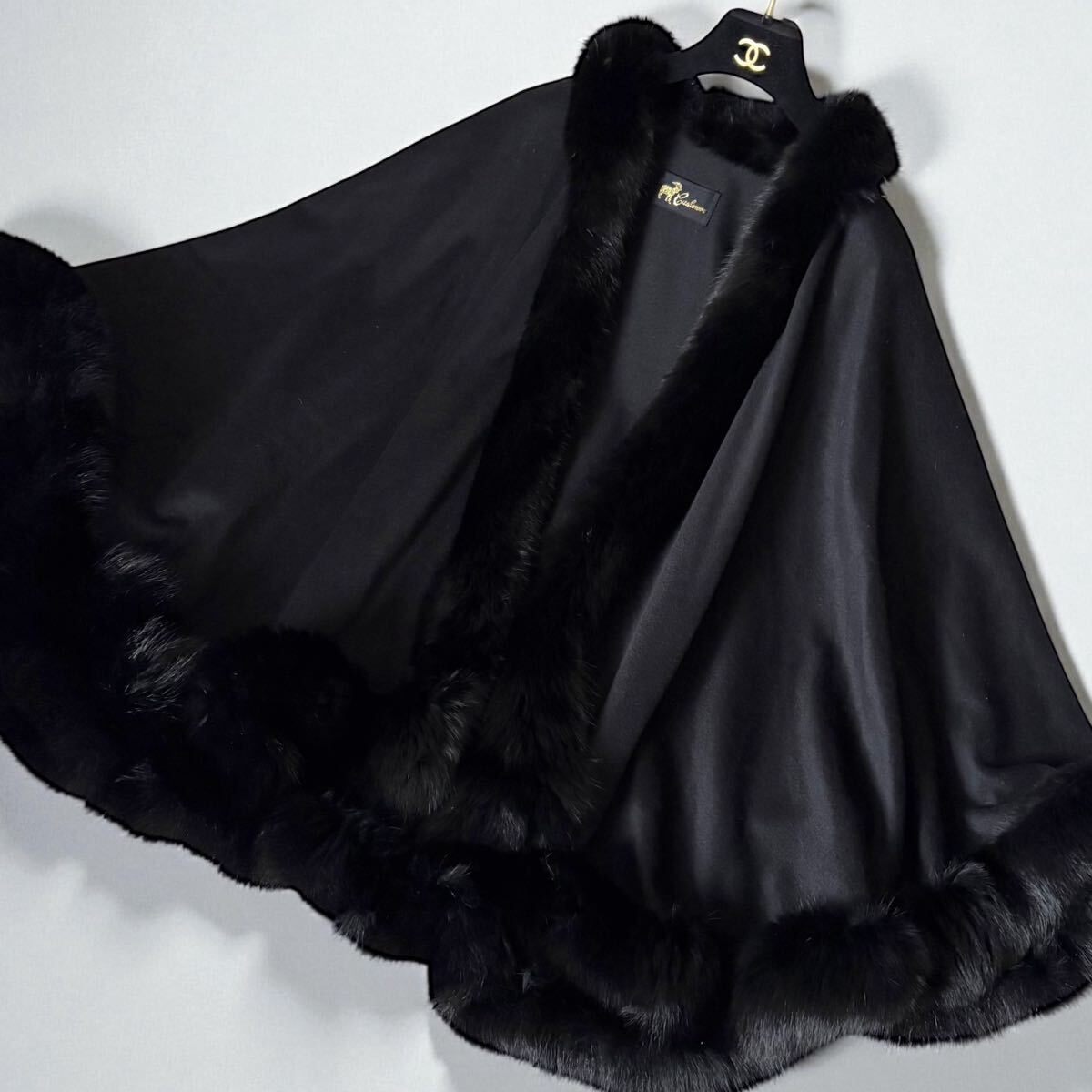 カシミヤ ケープ ポンチョ 羽織 フォックスファー トリム ケープコート ブラック 高級感拍卖