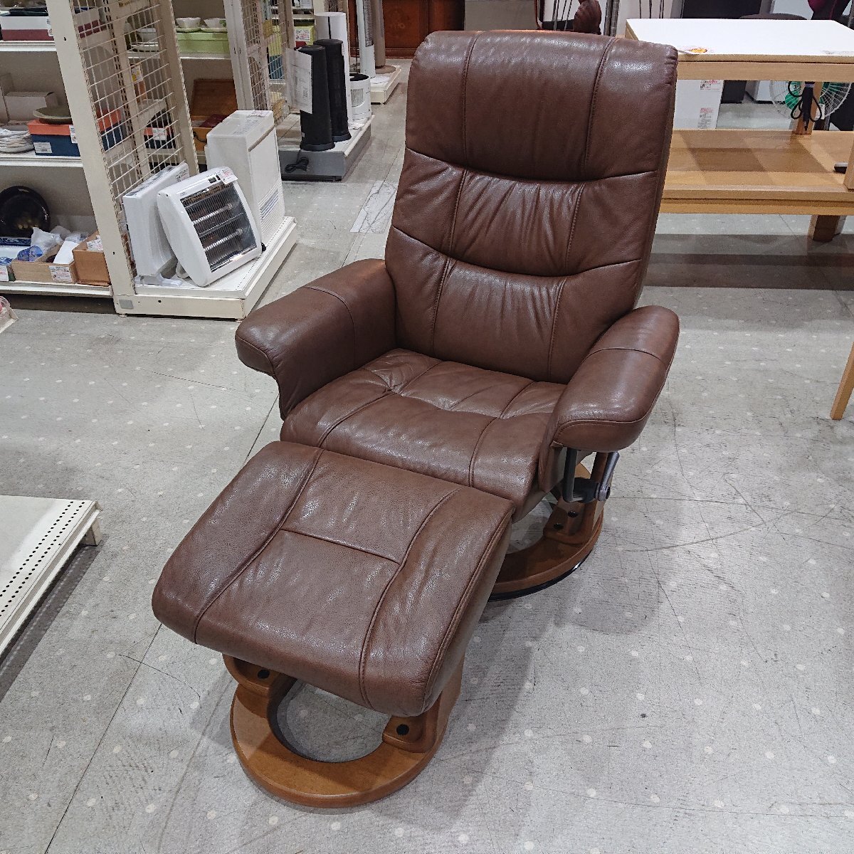 A481T 美品 ニトリ NITORI パーソナルチェア リクライニングソファ RALPH3-LEATHER 家財便Dランク 愛知県東海市店舗渡し可能拍卖