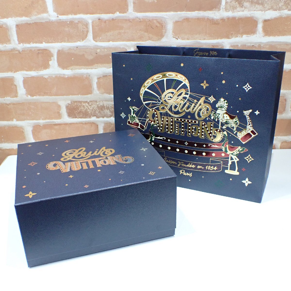 A563 LOUIS VUITTON ルイヴィトン 2024年 ホリデーシーズン クリスマス限定 ボックス ショッパー まとめ マグネット 化粧箱 化粧袋 LV拍卖