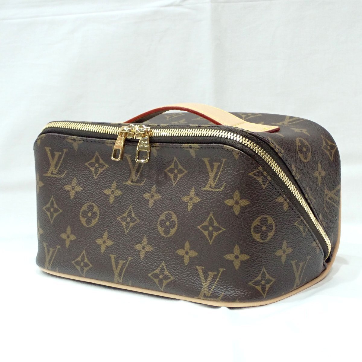 A557T【本物保証】極美品 LOUIS VUITTON ルイヴィトン モノグラム トイレタリーバッグ M11750 ユニセックス 化粧ポーチ LV 鞄 ハンドバッグ拍卖