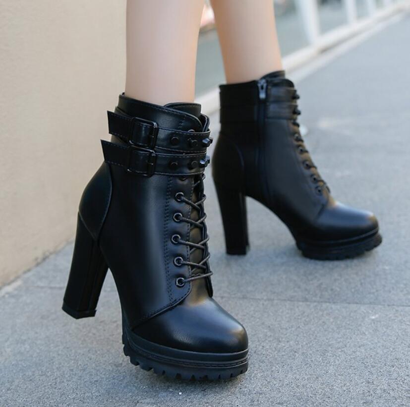 新入荷人気品 ショートブーツ レディース ブーティ太ヒールブーツ厚底 サイドジップ ミドルブーツ おしゃれ 歩きやすい 美脚 秋冬拍卖