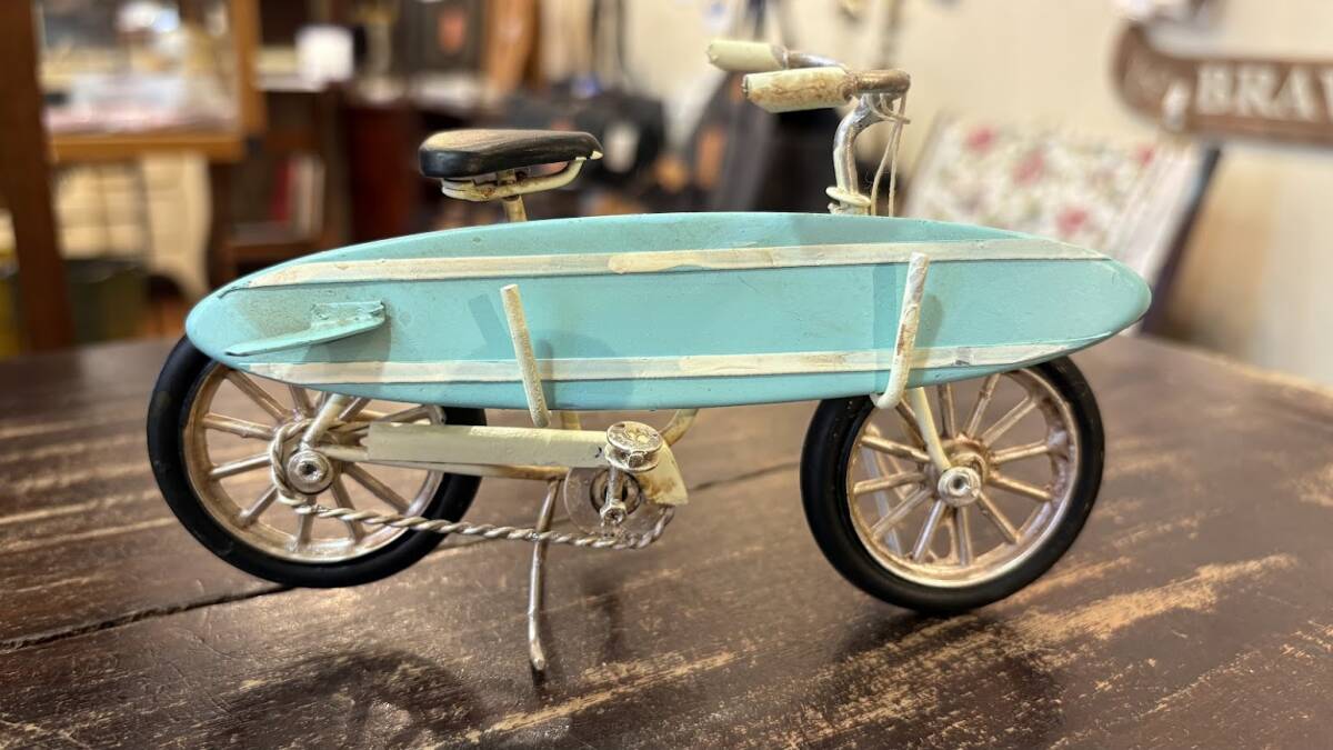 キーストーン ノスタルジックデコ ビーチクルーザー ホワイト 波乗り サーフィン 自転車置物拍卖
