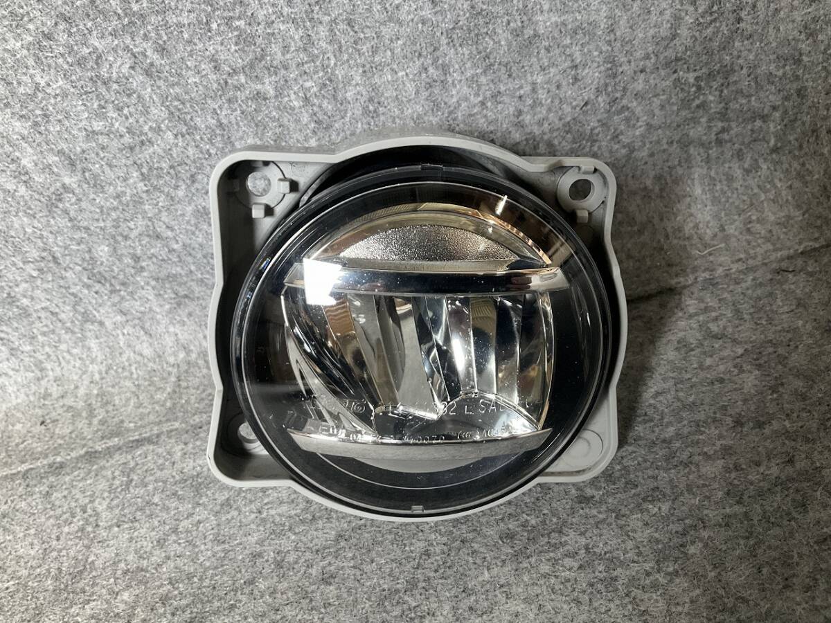 5472 スペーシアカスタム MK53S フォグランプ LED 左 ☆拍卖