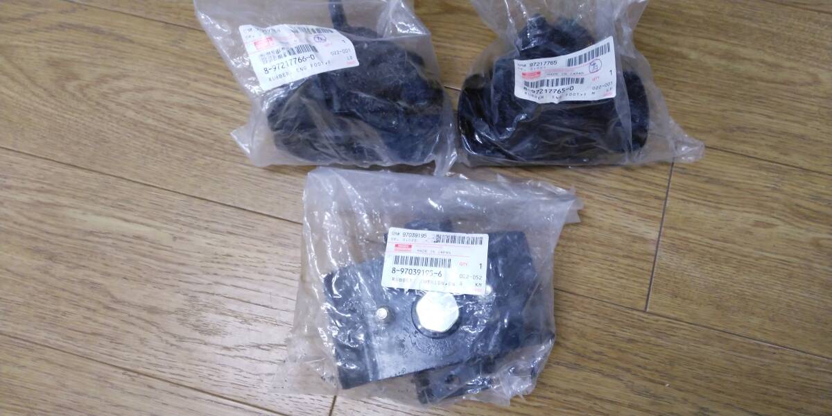 いすゞビッグホーン UBS73 エンジンマウント一台分拍卖