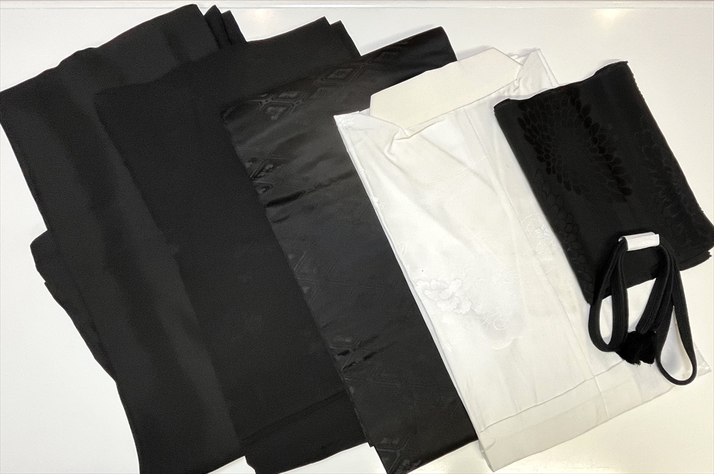 花とら●リサイクル喪用 黒 着物セット 一式 着物 帯 長襦袢 帯揚げ 帯締め 羽織 251011拍卖