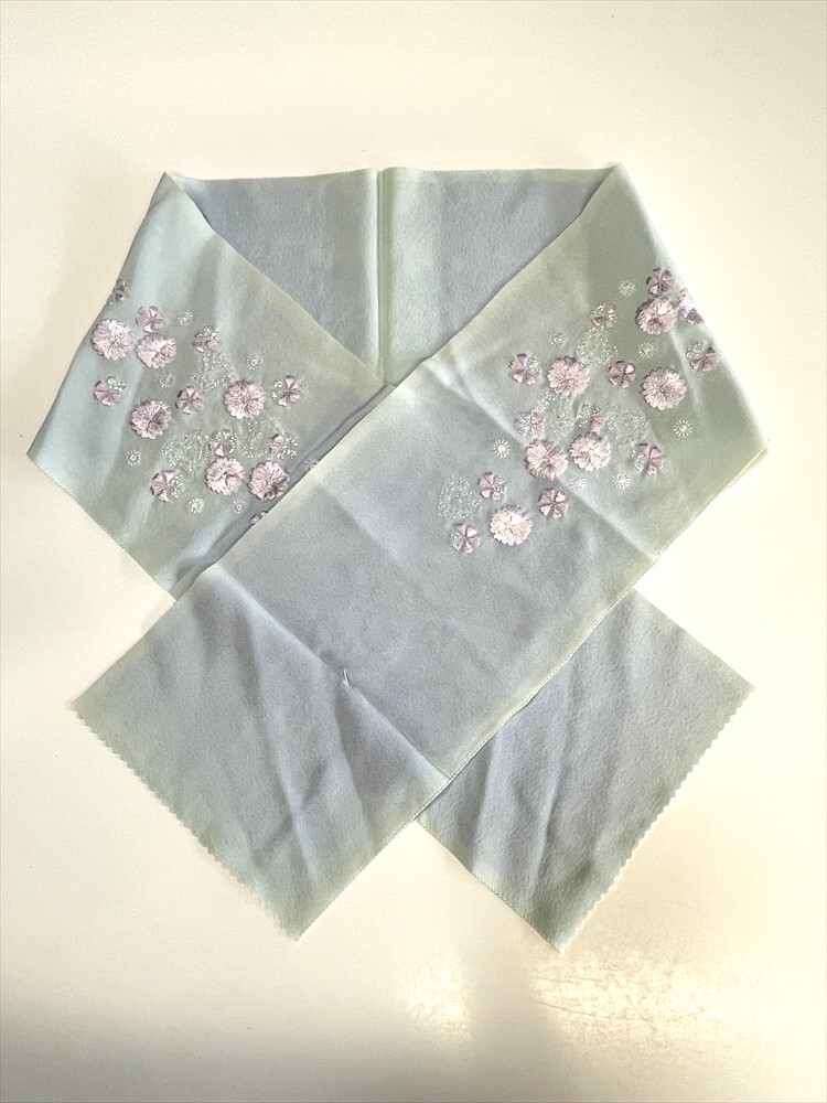 花とら●リサイクル和装小物 半衿 半襟 水色 刺繍 リメイク 素材 細工用にも 250920拍卖