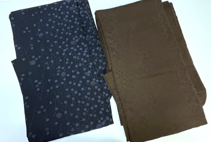 花とら●リサイクル着物 色無地 小紋 2枚まとめて 絹 焦げ茶 ポリエステル 紋紗 紺 250915拍卖
