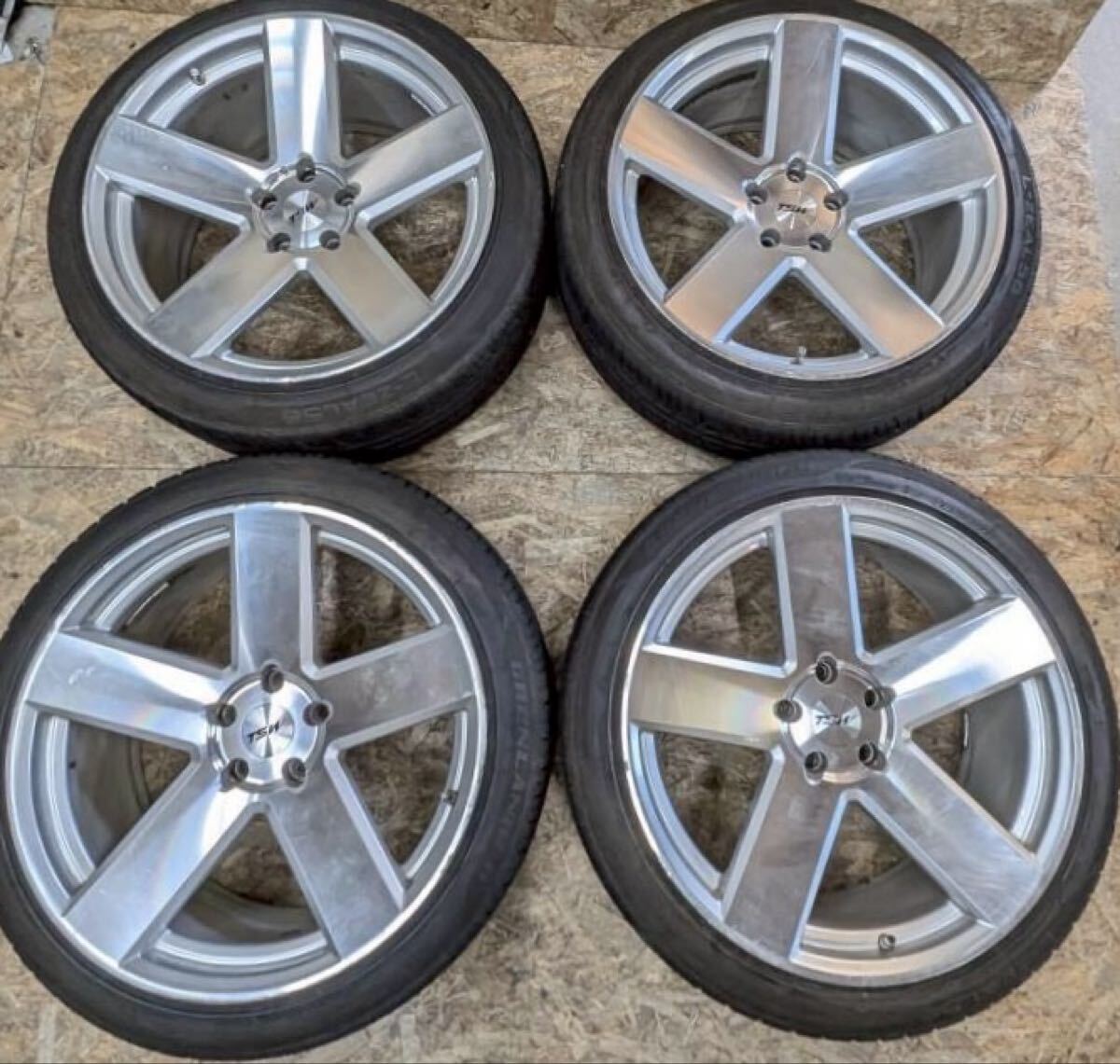 【希少!】TSW 20インチ 10J+25 PCD114.3 5穴 5H アルファード ヴェルファイア ハリアー エルグランド フーガ スカイライン 拍卖