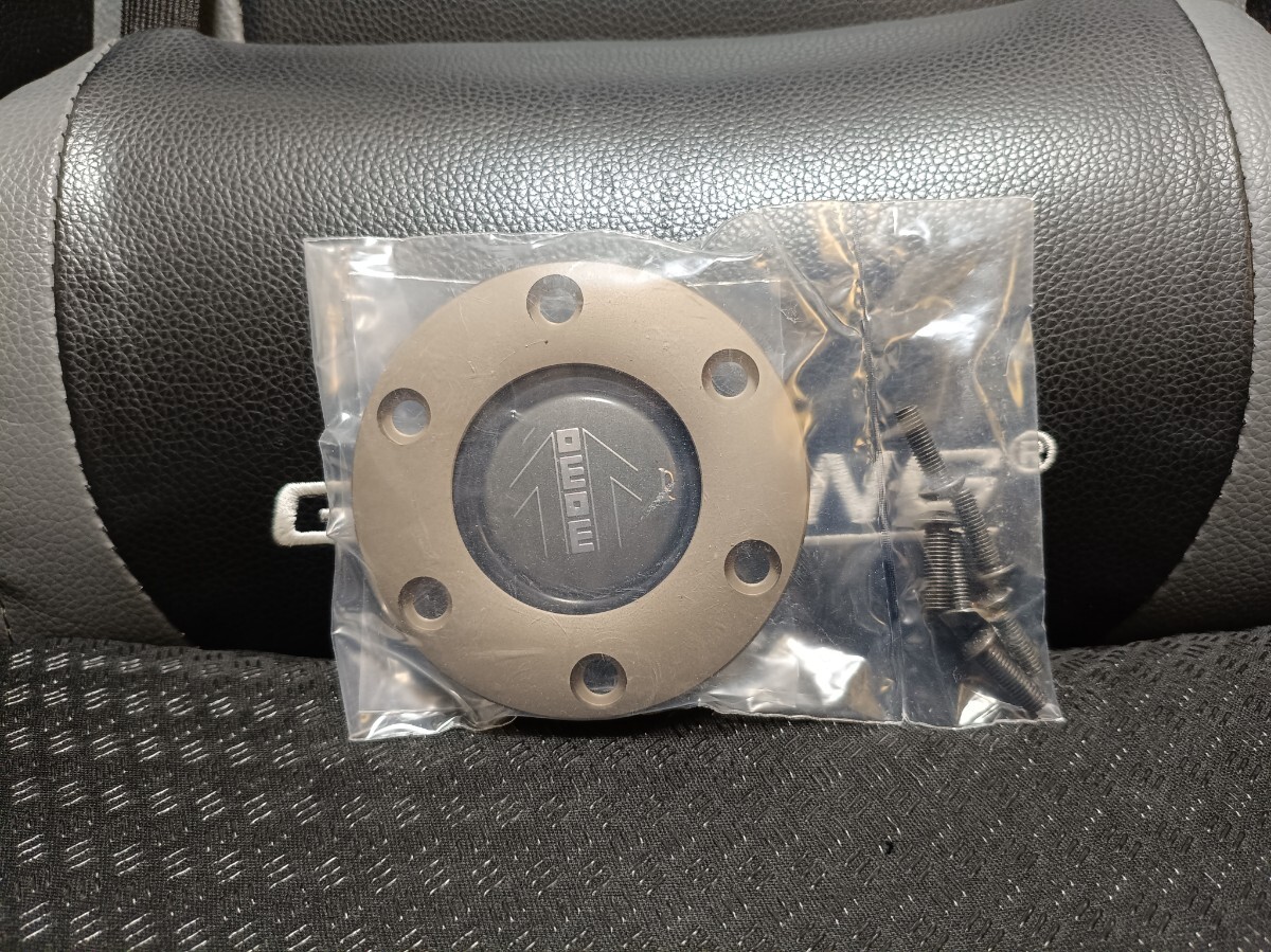 即決 新品未開封 正規品 MOMO モモ ホーンボタン ホーンリング ネジ セット送料無料拍卖