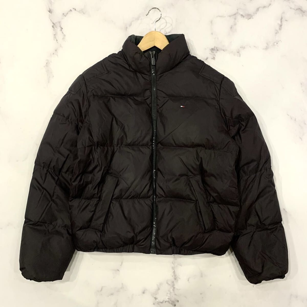 A21 ▼ 都会のカジュアルウェア '保温性抜群' TOMMY HILFIGER トミーヒルフィガー ジップアップ 中綿 ダウンジャケット M メンズ アウター拍卖