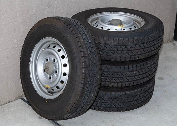 ブリジストン ブリザック VL1 スタッドレスタイヤ 4本セット 175R13 LT 中古品 UKW-1拍卖