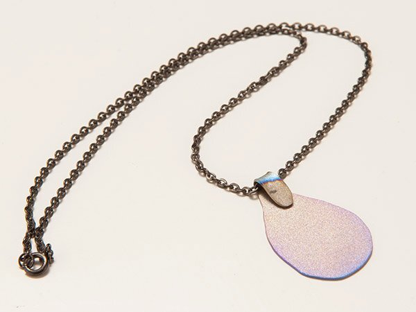 ネックレス 作家によるチタン板特殊加工のアクセサリー KAZ-554拍卖