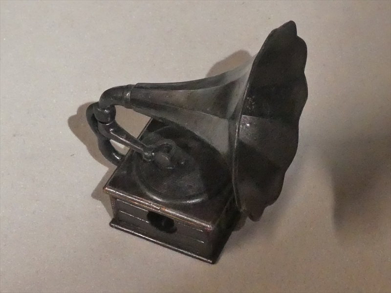 ●昭和レトロ 蓄音機 鉛筆削り HONG KONG 置物 オブジェ インテリア●拍卖