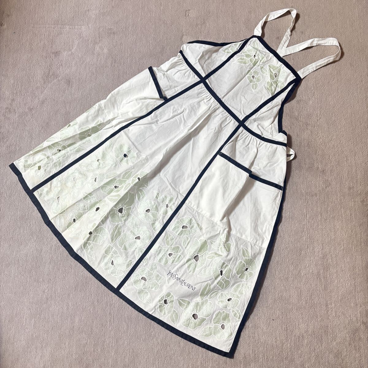 イブ・サンローラン YSL 日本製 エプロン 白 花柄 刺 Yves Saint Laurent 可愛い オシャレ キッチン拍卖