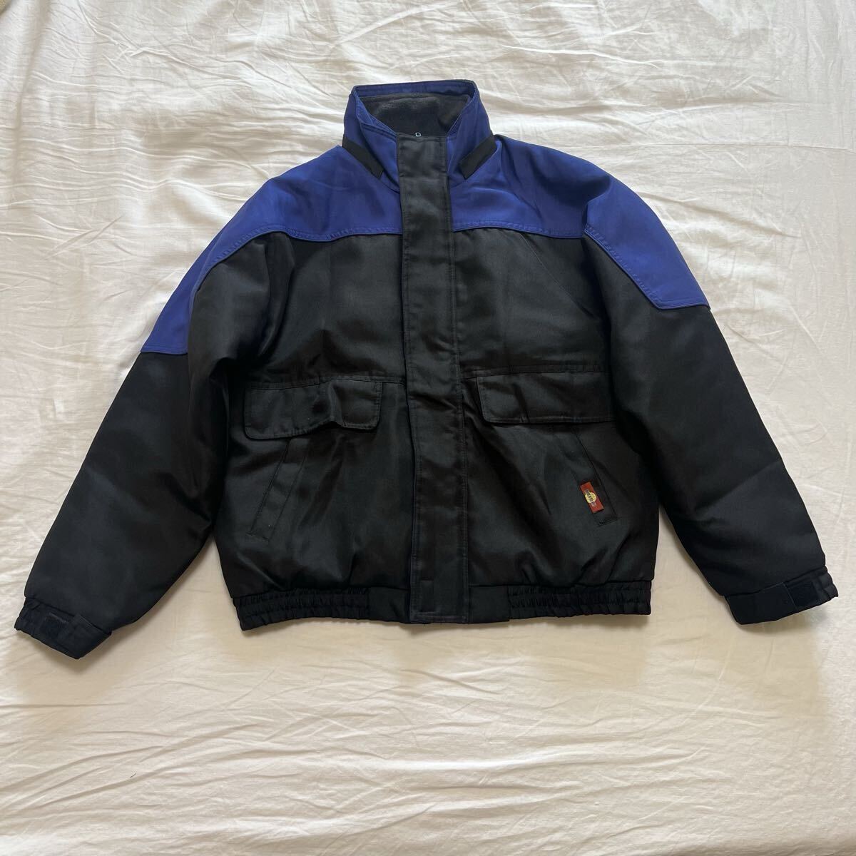 【美品】WORLD ISLAND ワールドアイランド 厚手ナイロンジャケット ジャンパー 作業着 中綿防寒 撥水 メンズ 黒 LL XL 作業服拍卖