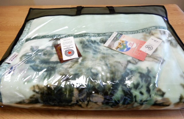 ☆送料無料 日本製 温泉毛布 アクリル合せ毛布 衿付き 高級毛布 遠赤外線効果でぽかぽか グリーン拍卖