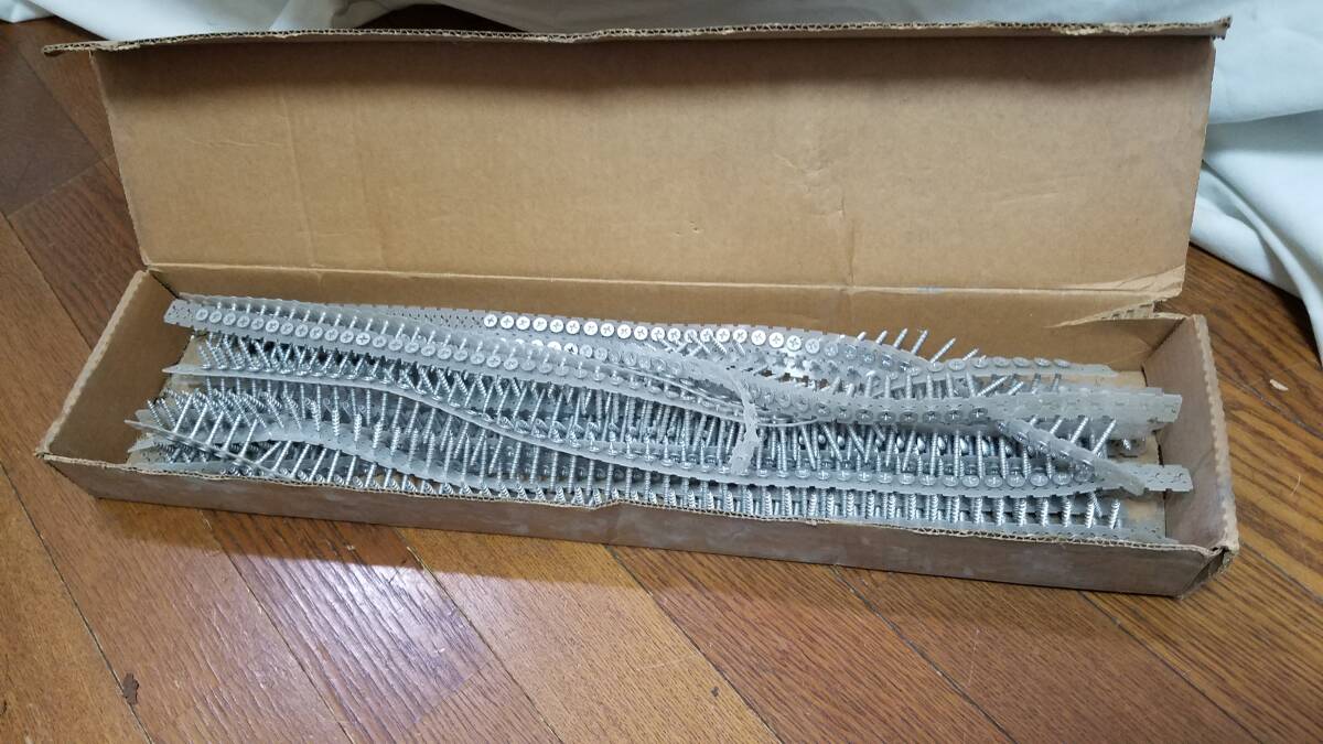 【工具】 (株)トープラ フルオート・スクリュー THI-28 皿ネジ 28mm長 木ネジ (開封済み、内容量は若干少ないです)拍卖