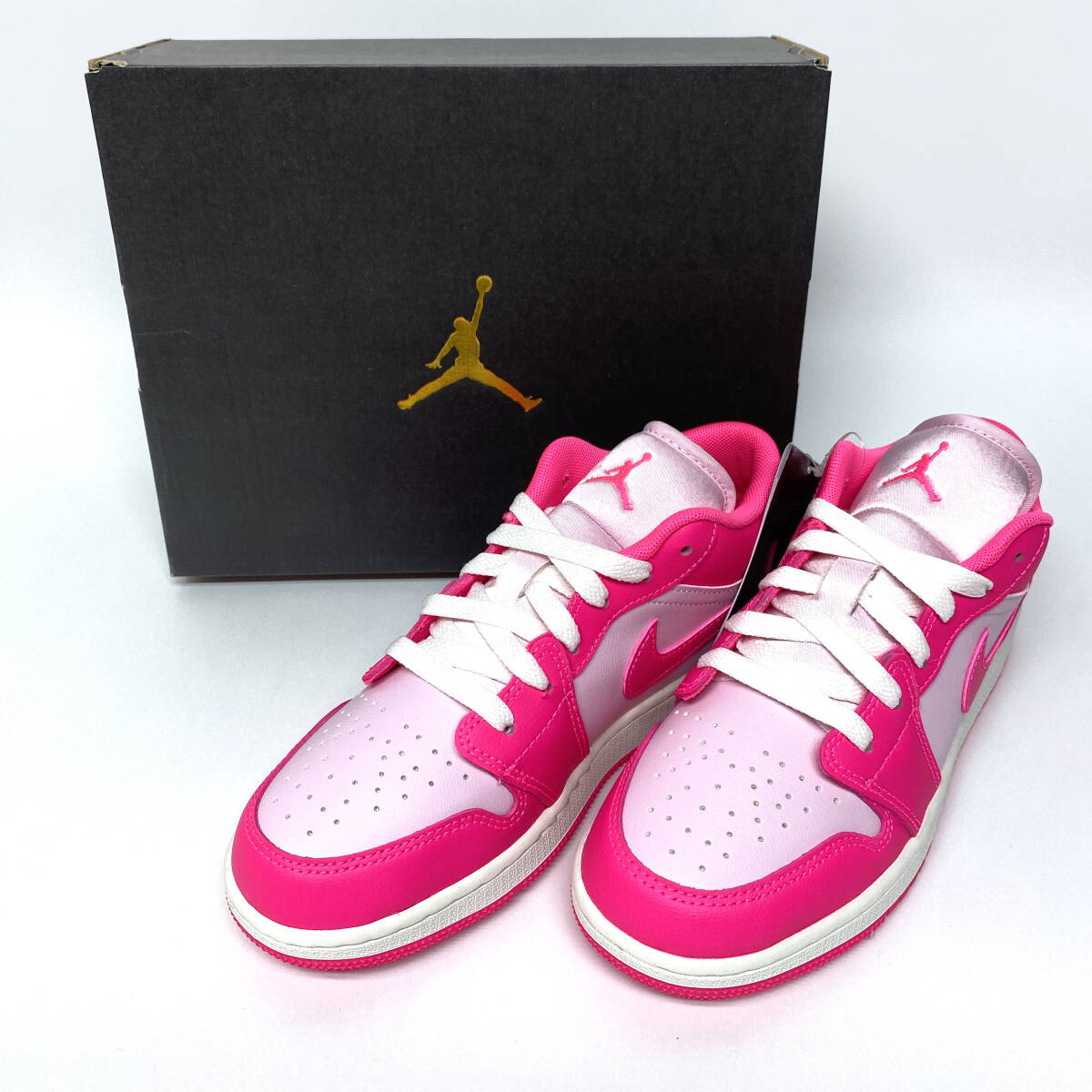 tu153 【新古品】 NIKE ナイキ エア ジョーダン 1 LOW AIR JORDAN 1 LOW GS 23cm 553560-661 ピンク系 箱あり拍卖