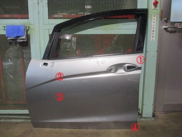 フィット GP5 フロントドア 左側 (カラーNo:NH823M)拍卖