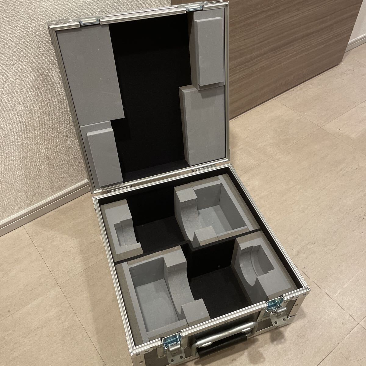 【一眼レフなど多用途】カメラ用ハードケース カメラ機材【頑丈】拍卖