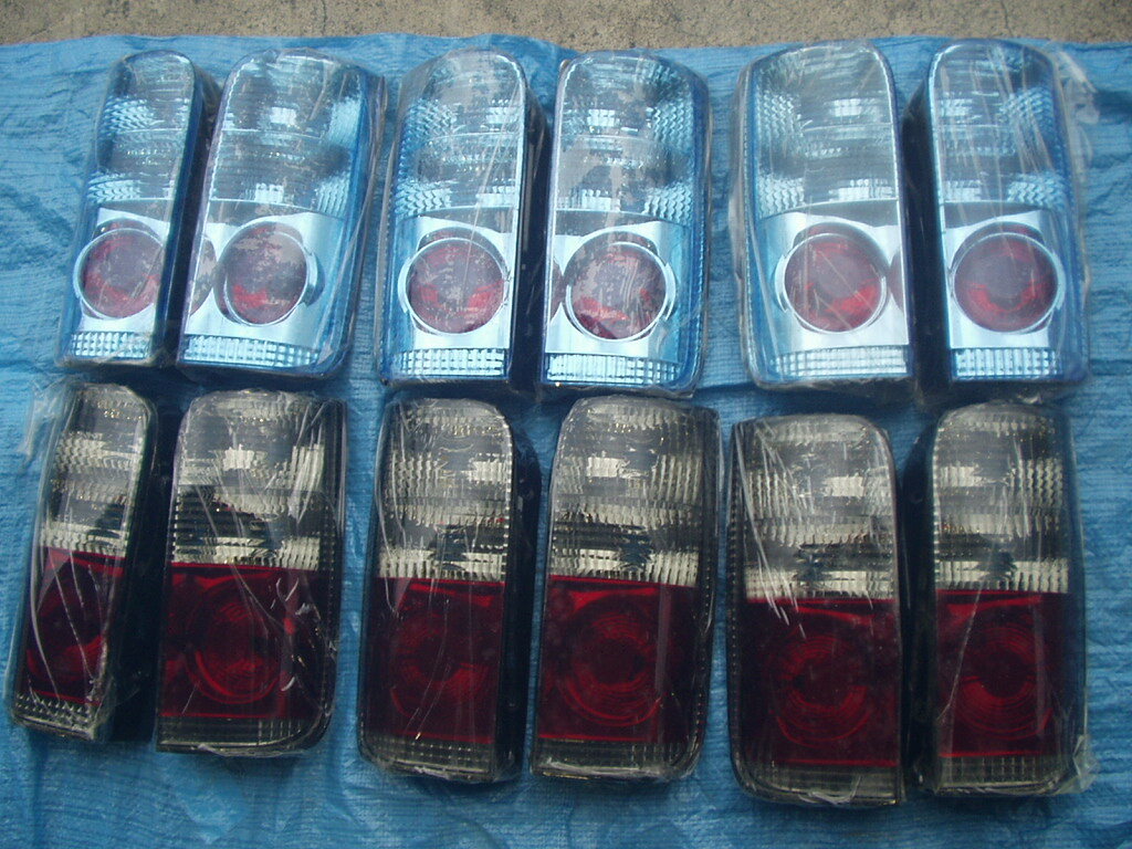 ハイエース100系バン 1989~1995 ユーロテール テールレンズ 2種類 6台分 未使用 保護フィルム付き イメチェン 貿易 輸出 予備拍卖