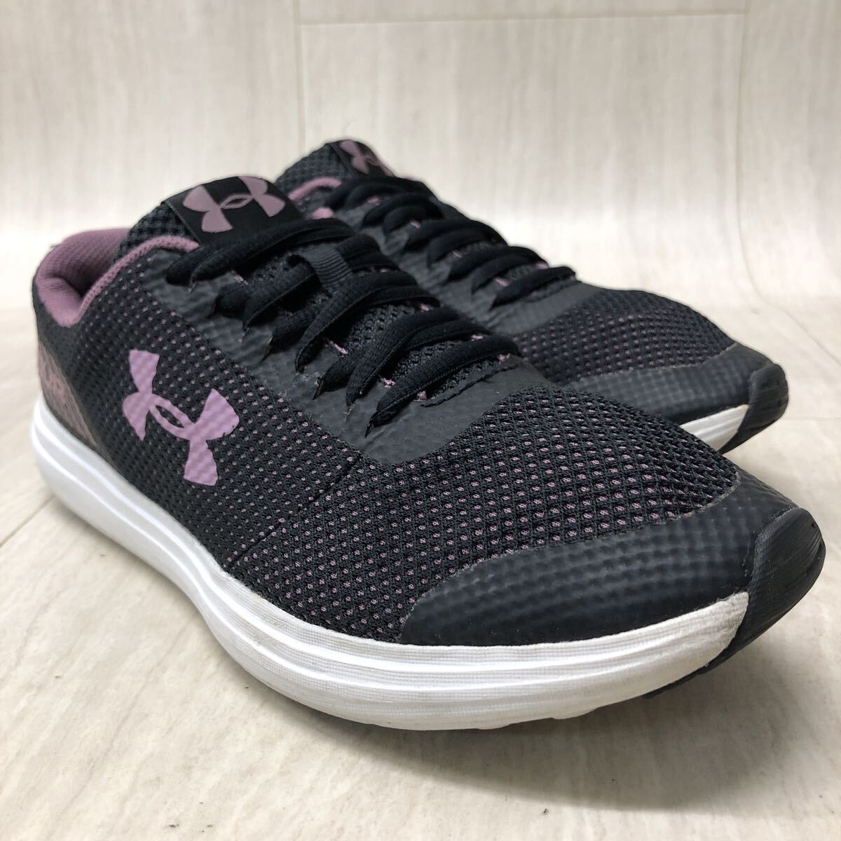 M280 FK-250827-195 UNDER ARMOUR アンダーアーマー ランニングシューズ トレーニングシューズ レディース 24cm ブラック ピンク拍卖