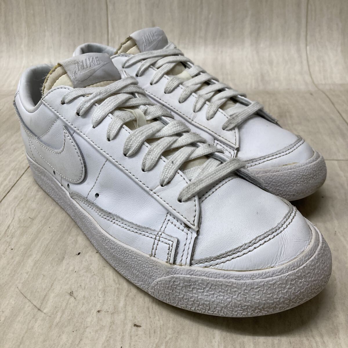 M315 FN-251003-314 NIKE ナイキ BLAZER LOW ブレザーロー ローカットスニーカー カジュアルスニーカー レディース ホワイト 25cm拍卖