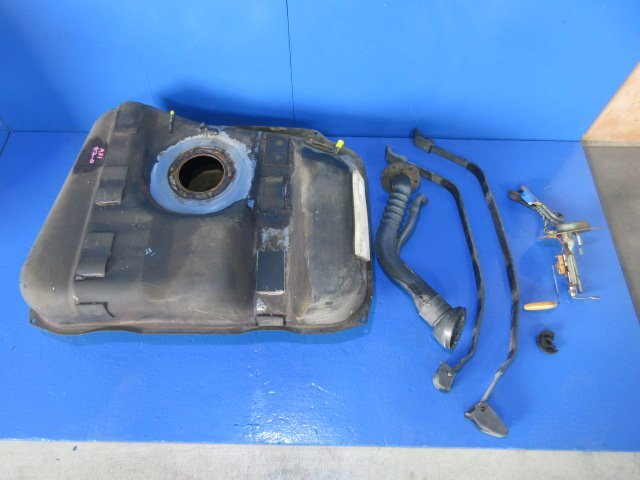 ニッサン セフィーロ A31 燃料タンク ガソリンタンク フューエルタンク A11 0364拍卖