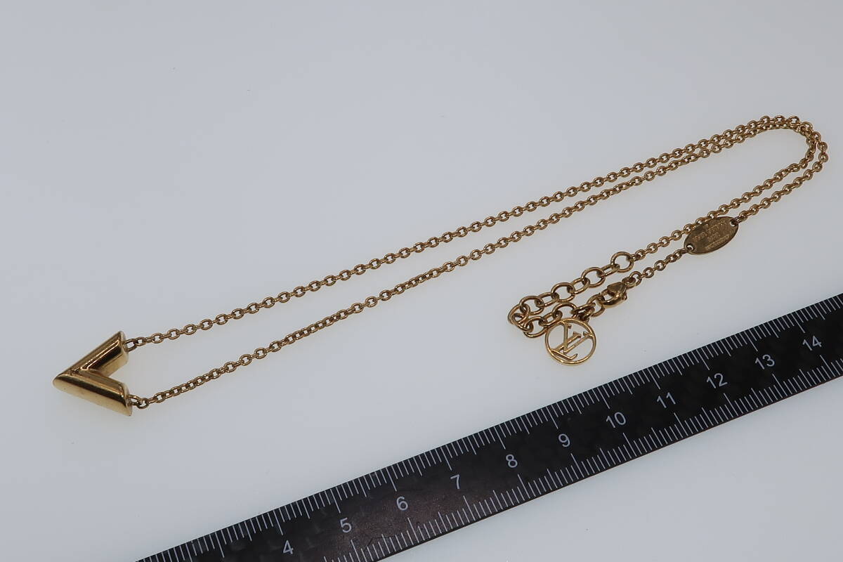 ルイ・ヴィトン エセンシャルV ネックレス メッキ ゴールド M61083拍卖