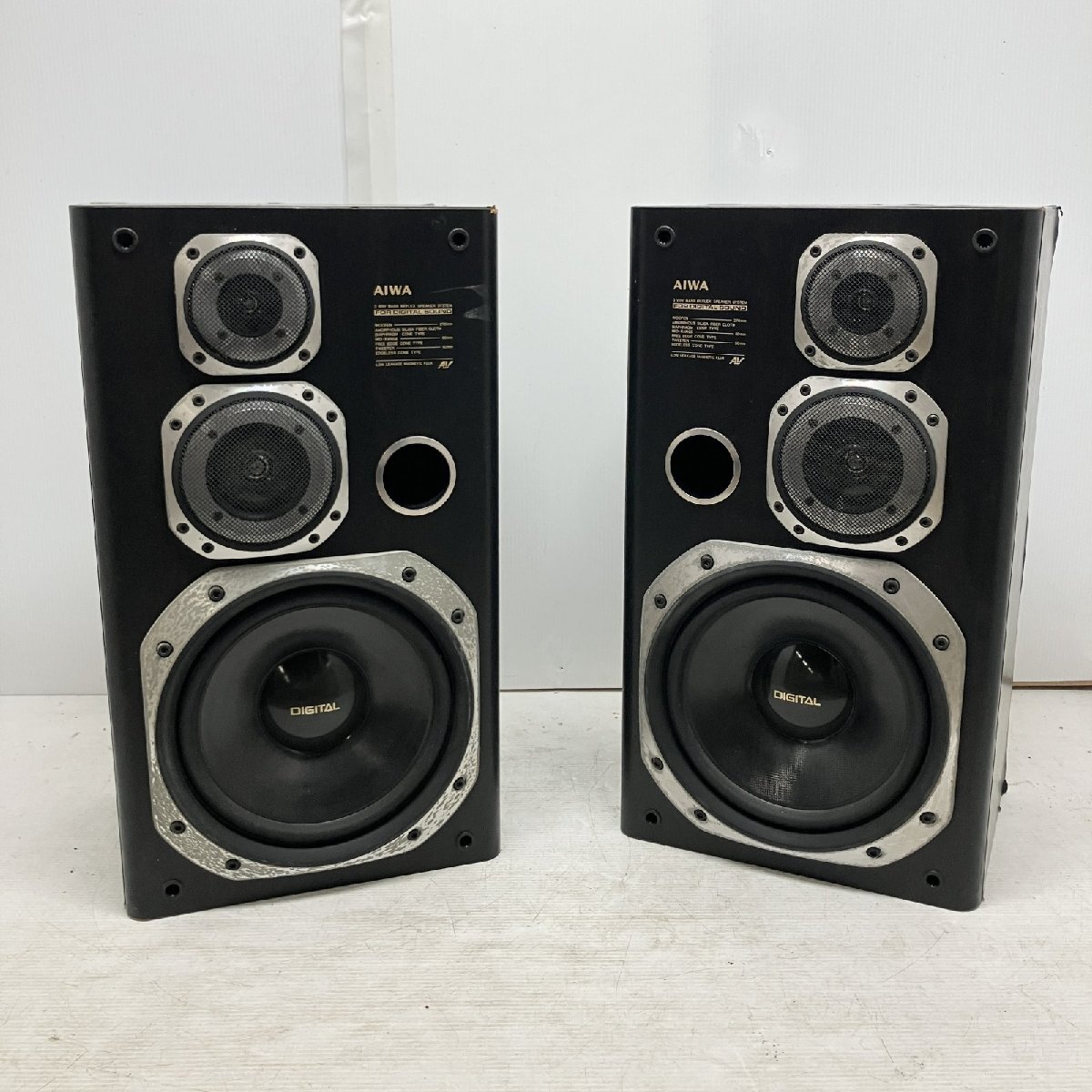 ◆ 【ジャンク品】 【2個口発送】 AIWA アイワ オーディオ機器 3WAY スピーカー ペア 音響機器 CDS-777用 SX-S777 現状品 22.4kg拍卖