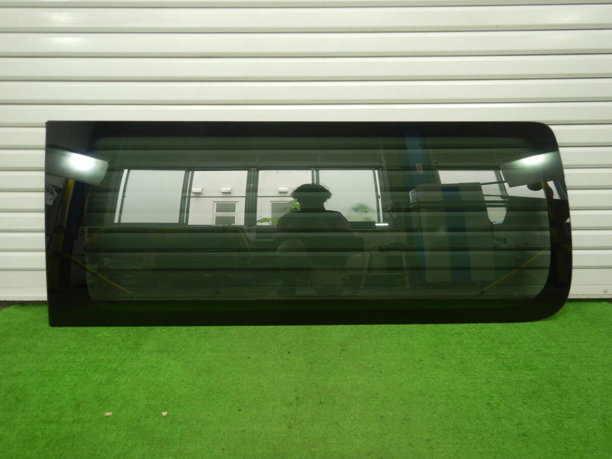 17D】 NV350キャラバン KS2E26 左クォーターガラス 93341-3XA3D 83341-3XA3D VR2E26 VW6E26 CW8E26 CS4E26 VW2E26【送料記載】【509085】拍卖