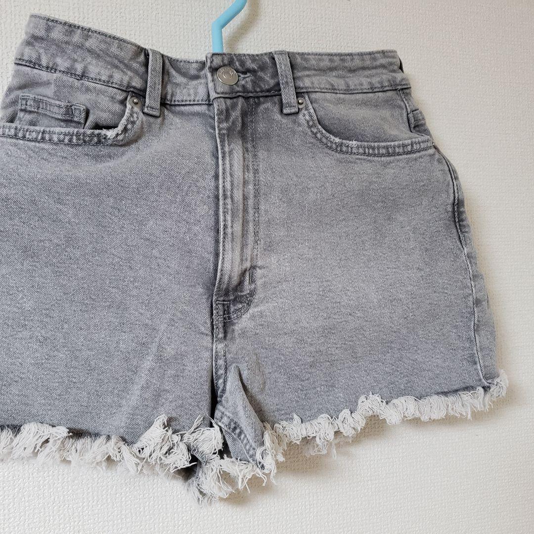 H&M DIVIDED ブラックジーンズ ショートパンツ US4 (S-M相当)拍卖