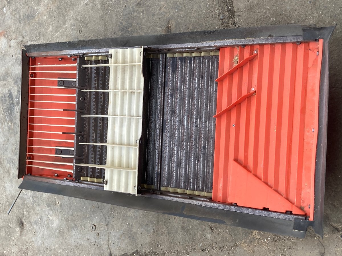 【滋賀】 コンバイン クボタ SR21 揺動板 シーブケース拍卖