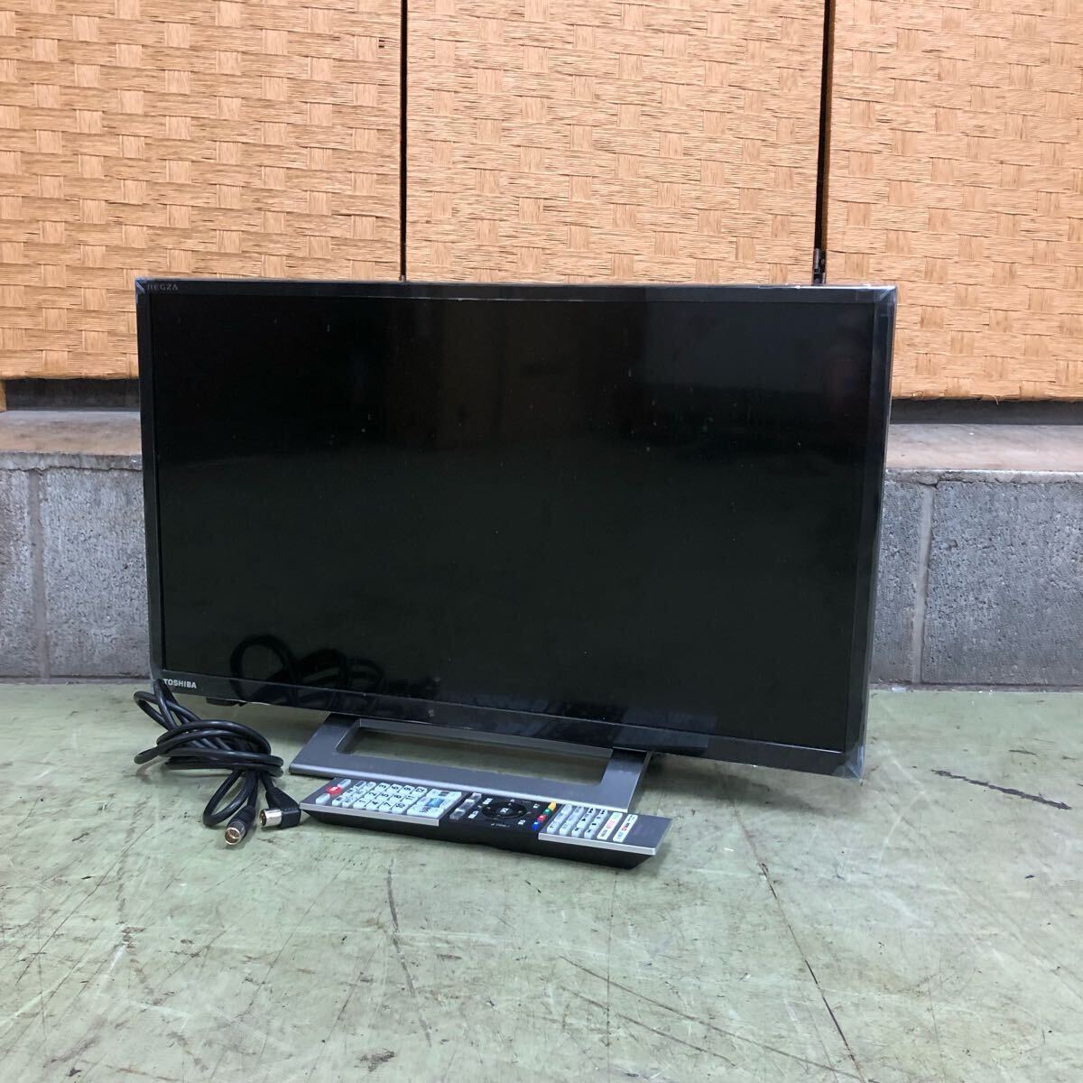 M【売り切り】TOSHIBA 東芝 液晶テレビ 24V34 2022年製 24型 リモコン付属 生活家電 簡易動作確認済み拍卖