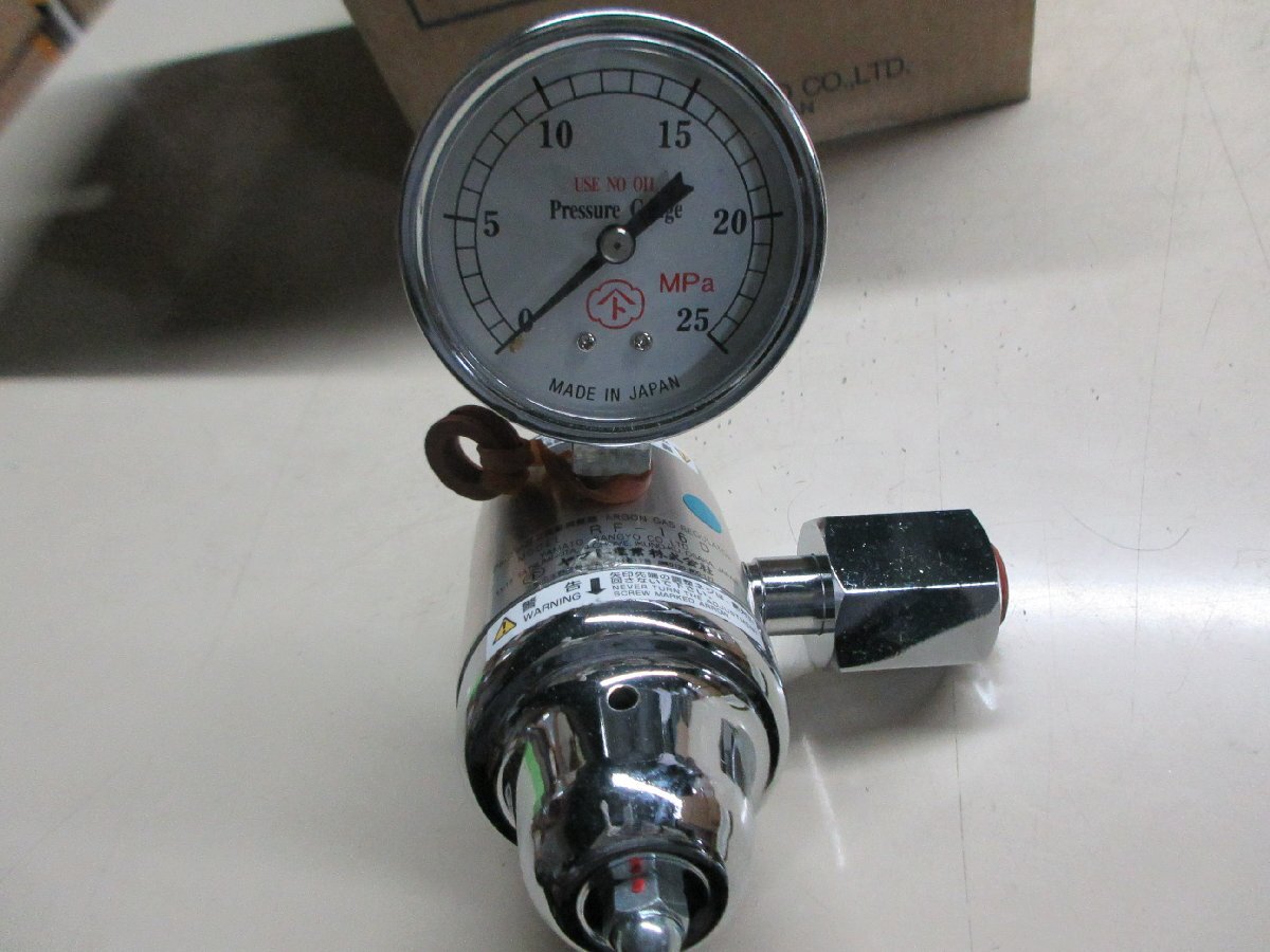 01313 ヤマト産業 アルゴン用二段式圧力調整器 RF-16D拍卖