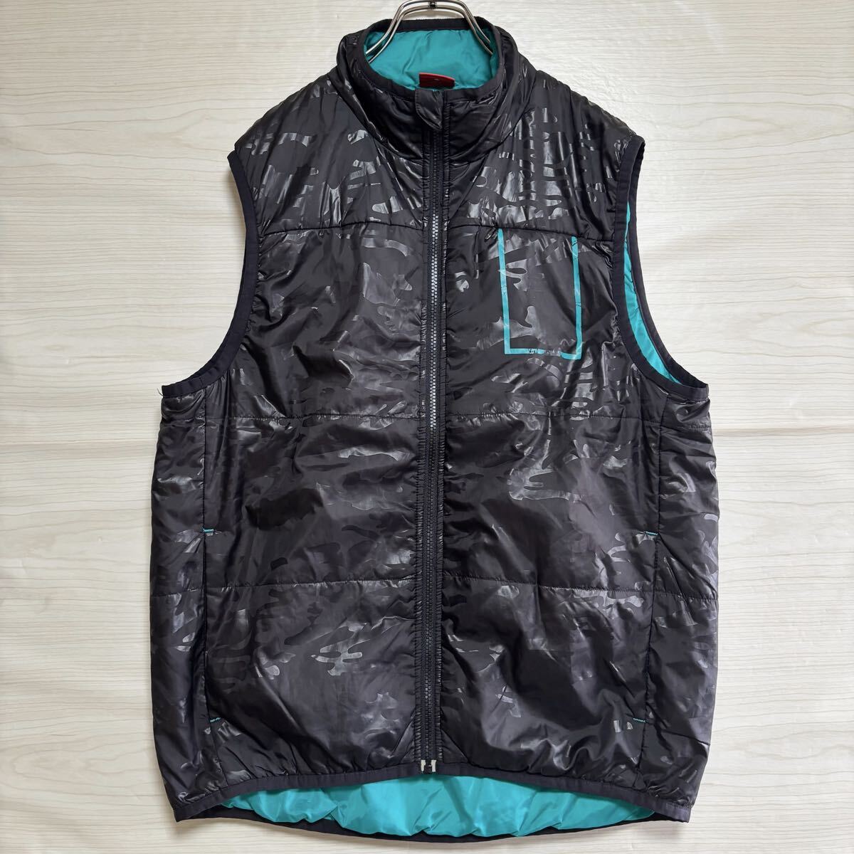 PUMA プーマ 中綿ナイロンベスト ノースリーブ ジップアップ スポーツウェア サイズM ブラック 黒 迷彩 メンズ トップス (33)拍卖