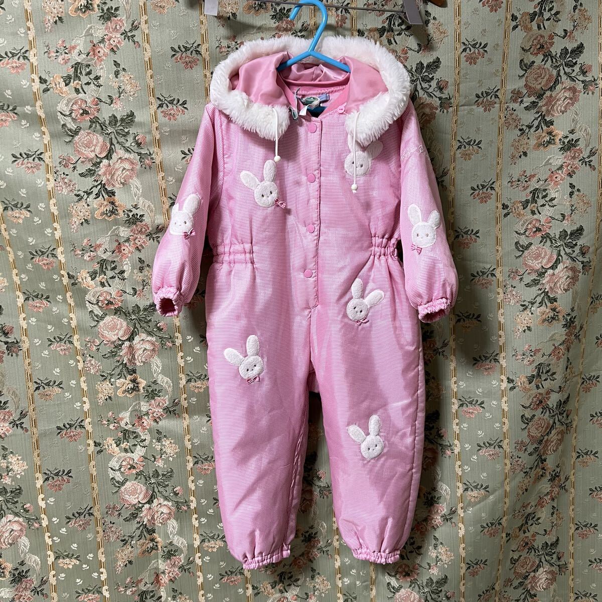 激レア 希少【mezzo piano メゾピアノ】うさぎ刺繍 中綿ジャンプスーツ サイズ95つなぎ ピンク 女の子 冬物 レトロ スキーウェア フード拍卖