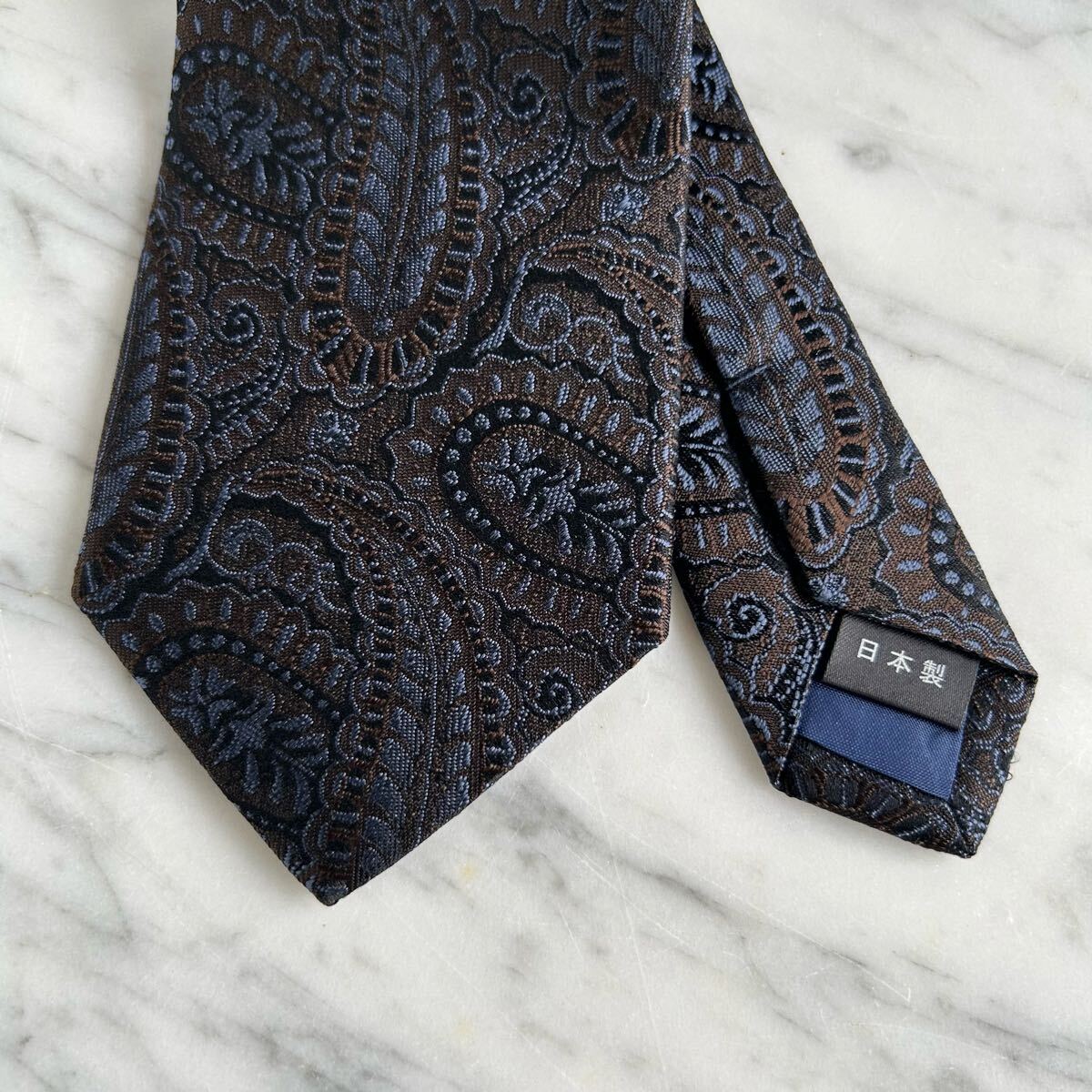 【新品】ブラウン×ブルーグレーペイズリー総柄 工場より直接拍卖