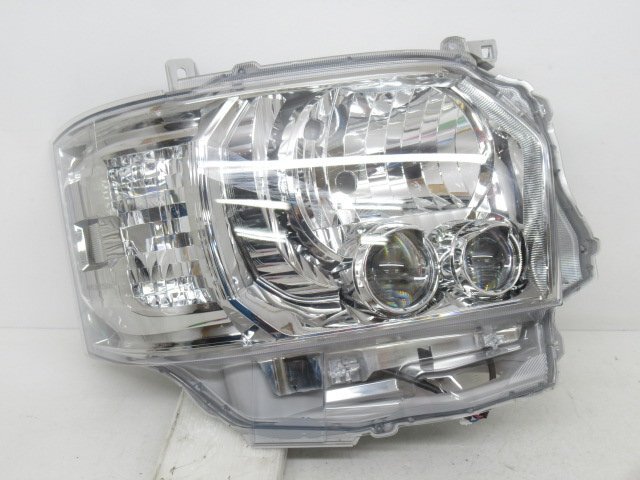 【即決有】 ハイエース ダークプライム 200系 4型 5型 6型 純正 右 ヘッドライト LED 刻印 A3 KOITO 26-137 (n012136)拍卖