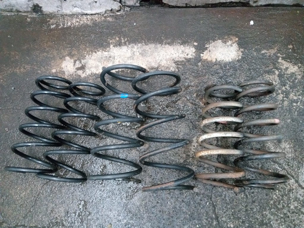 ★中古品★TOYOTA AE92 レビン トレノ 純正 スプリング 1台分とおまけ2本で6本セット 【他商品と同梱歓迎】拍卖