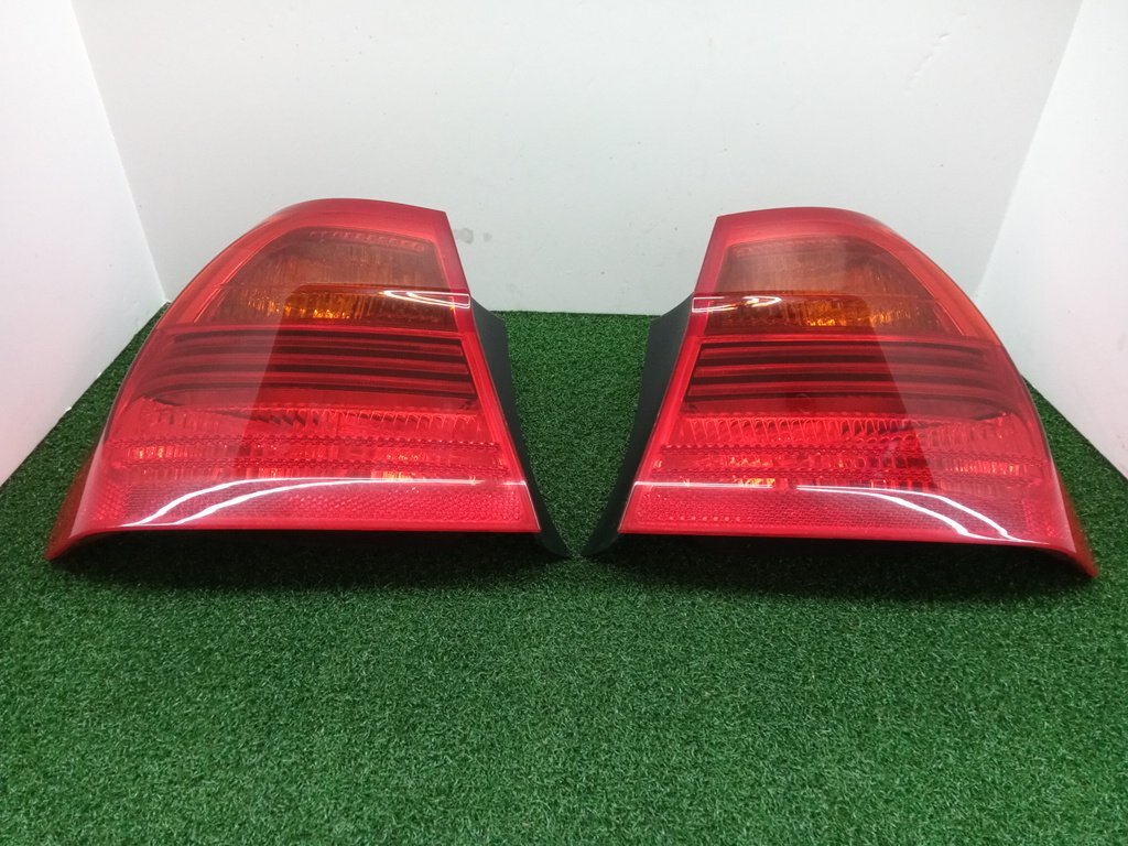 ★中古品★テールレンズ BMW 3シリーズ 320i E90 純正 テールレンズ 2個セット 6 937 457 04【他商品と同梱歓迎】拍卖